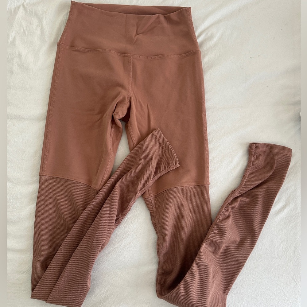 ALO LEGGINGS